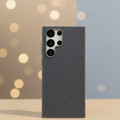 The Modern Minimalist Carbon GRid Elite Slim Magsafe Case - Elite Phones