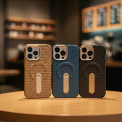 Hexagon Matrix MagSafe Case