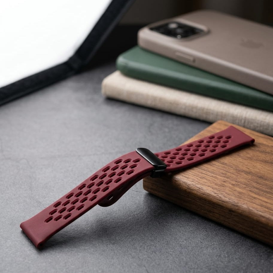 Breathable Sports Silicone Band with Magnetic Buckle - Elite Phones
