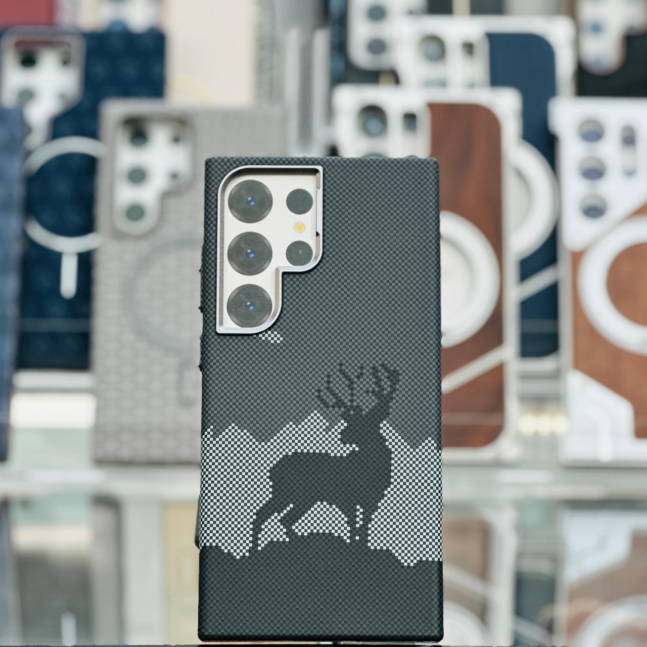 Carbon Texture Case With Magsafe - Grey With Deer Design - Elite Phones