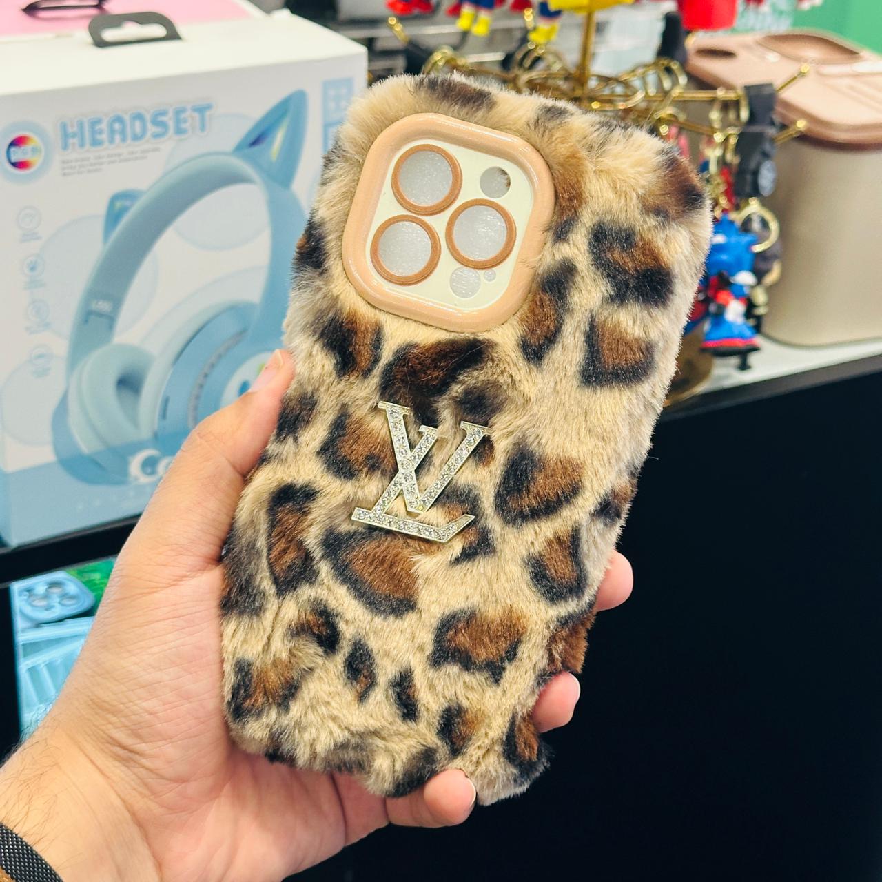 Fur Ladies Case LV Logo - Elite Phones