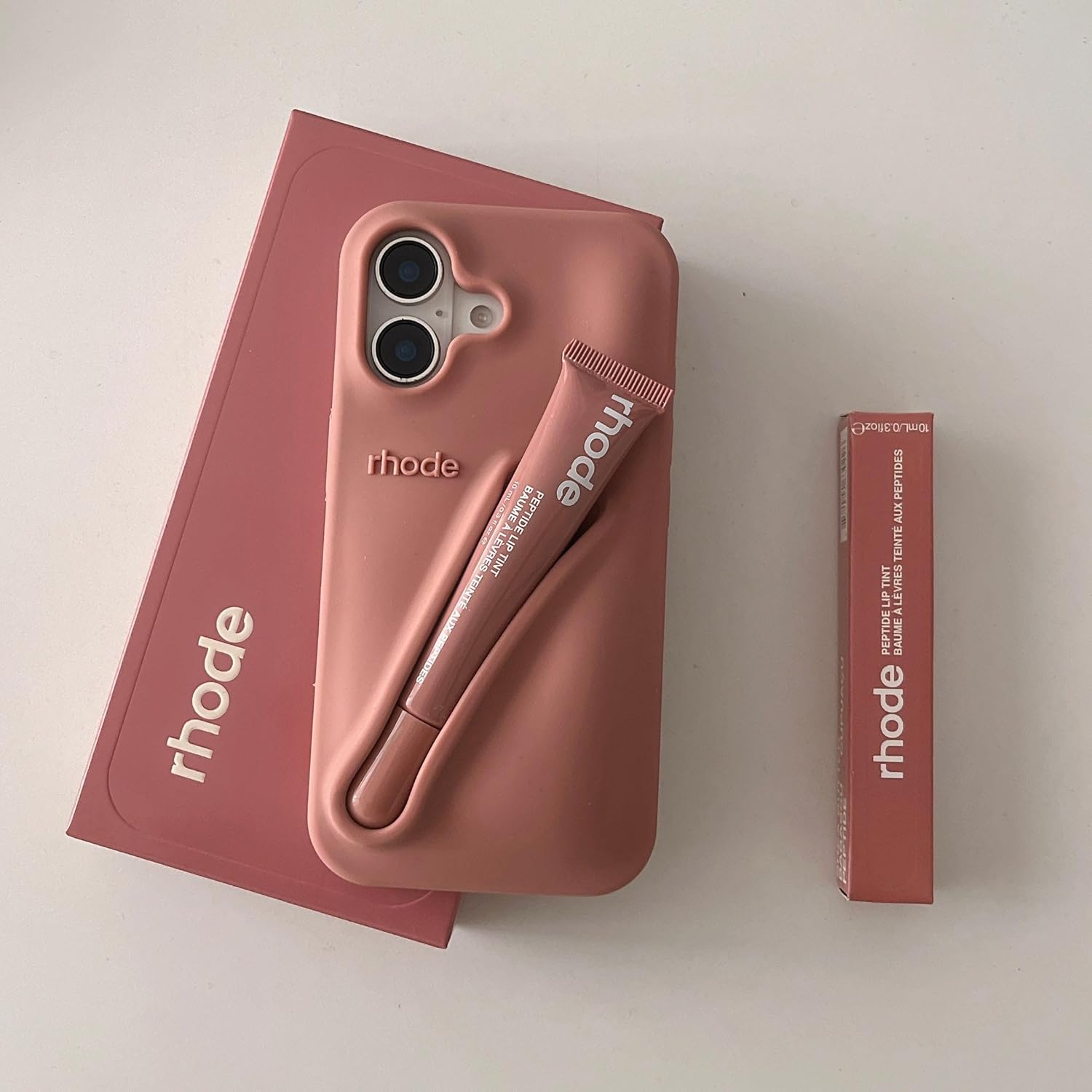 Rhode Rubber Case With Lip Stick - Elite Phones