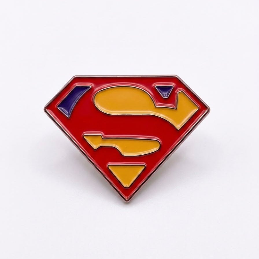 Title: Classic Spider-Man Enamel Pin – Premium Superhero Metal Brooch - Elite Phones